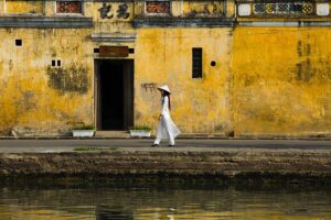 yellow city hoi an photograph vietnam lifestyle rehahn