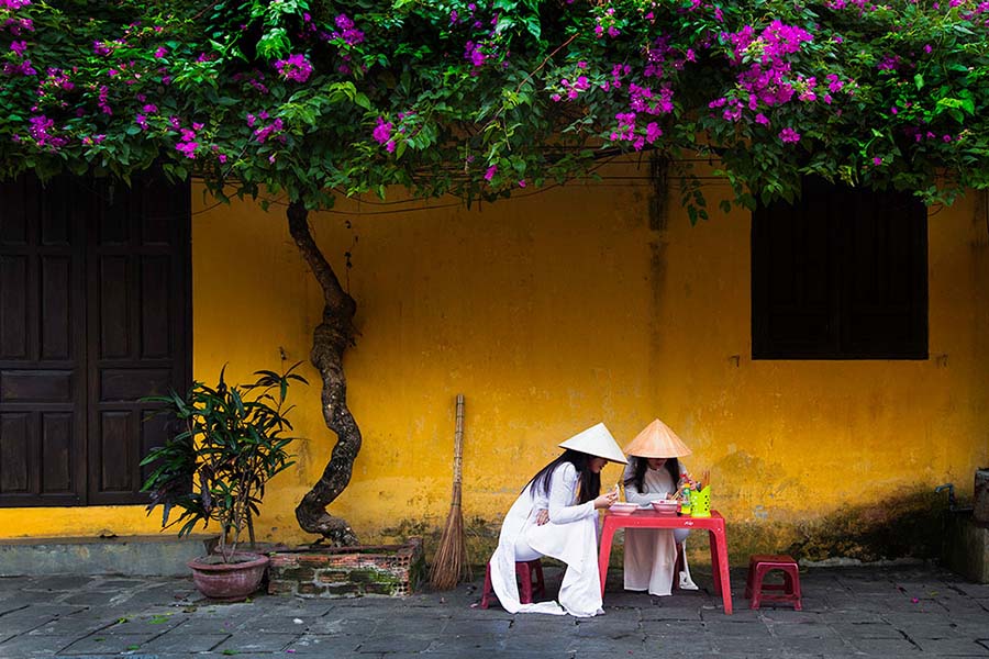 yellow city hoi an photograph vietnam lifestyle rehahn