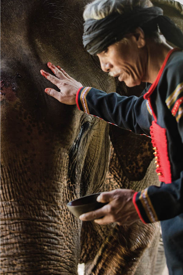MNONG ETHNIC AND ELEPHANT IN VIETNAM 11