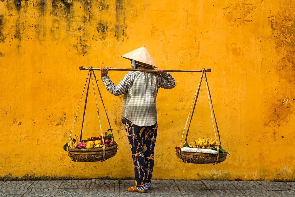 balance yellow hoian rehahn lifestyle photo vietnam