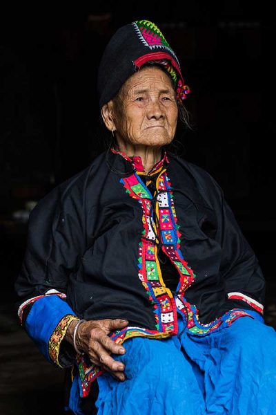 precious heritage pu peo ethnic vietnam rehahn portraits photograph